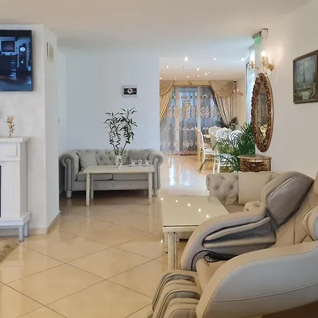 Dalia - 3*